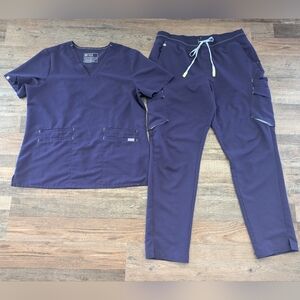 Figs Women's Scrub Set Soeng Utility Pants & Casma Top Purple Jam Size XL Tall